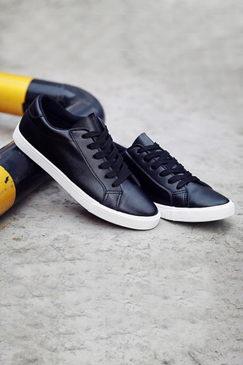 Lace Up Flat Sneaker