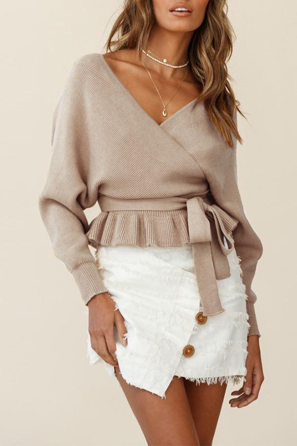 V-neck Slim Belt Belt Sweater