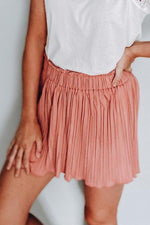 Pleated Elastic Shorts