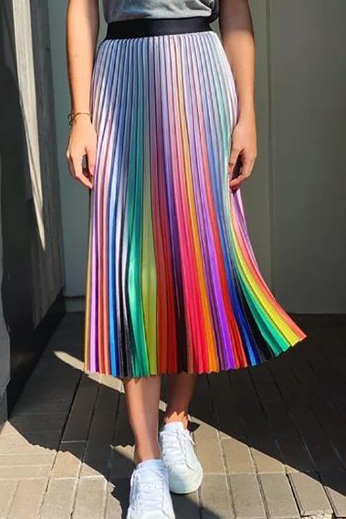 Gradient Stripe Pleated Skirts