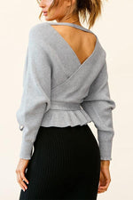 V-neck Slim Belt Belt Sweater